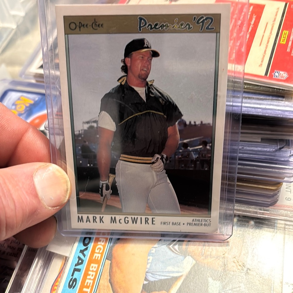 O-Pee-Chee Premier '92 Mark McGwire Baseball Card